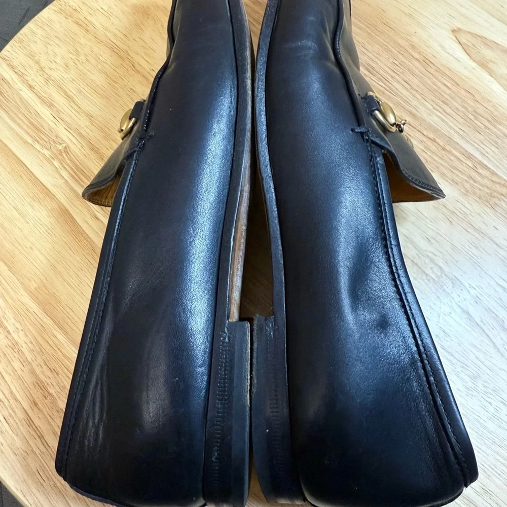 Gucci women’s loafer with Horsebit. - Picture 9 of 15